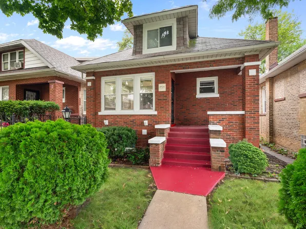 8924 S Elizabeth St, Chicago, IL 60620