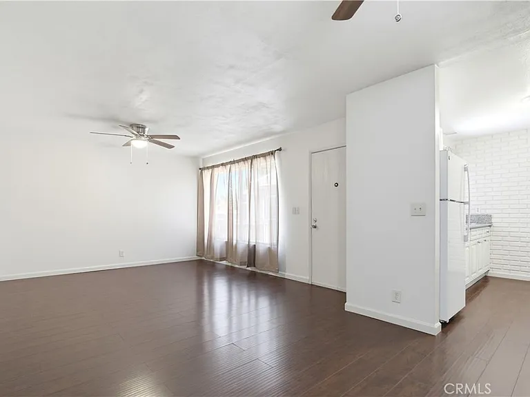 1067 S Citron St — Photo 18