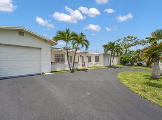 555 NW 50th Pl, Boca Raton, FL 33431