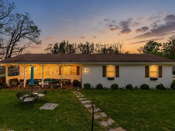11035 E Cherokee Rd, Walkerton, IN 46574