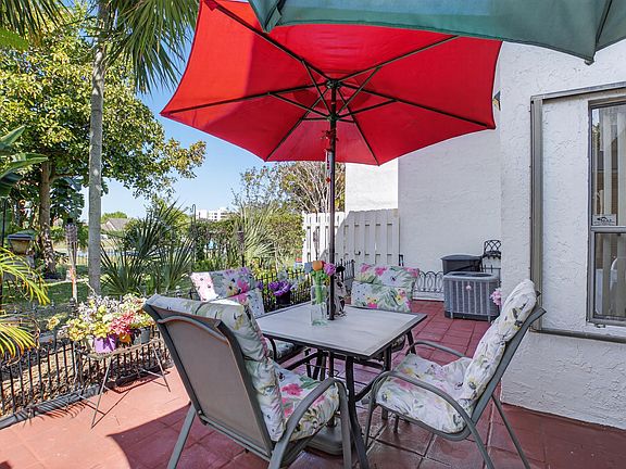 4th image of 6535 Parkview Drive #B