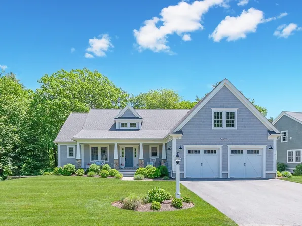 21 Fieldstone Dr, Mattapoisett, MA 02739
