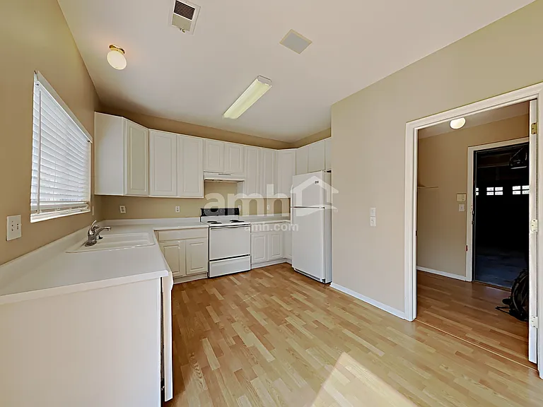9595 Canberra Dr — Photo 4