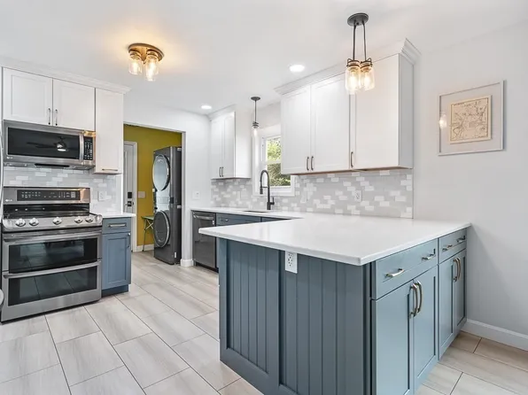 6 Edward Rd, Dudley, MA 01571