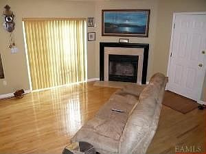 5th image of 256 Pinebrook Dr
