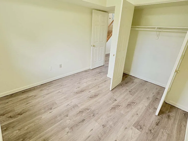 115 Churchill Dr — Photo 5