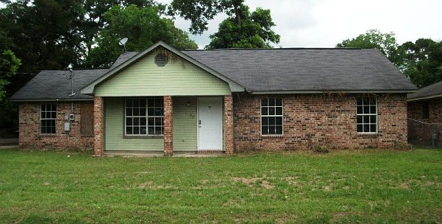 2nd image of 4807 Peerless St