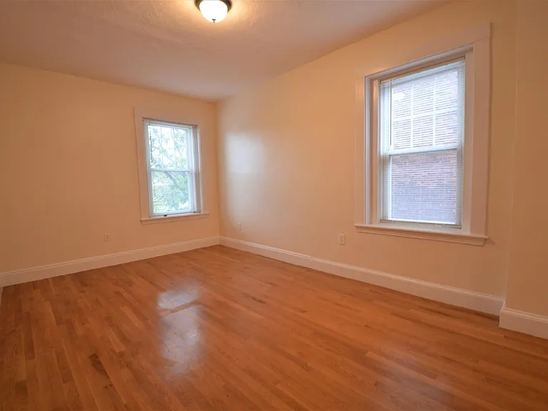 191 Winthrop Rd #5 — Photo 11