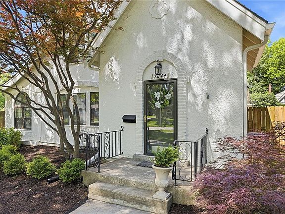 2nd image of 7244 Summit St
