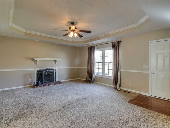 3rd image of 1611 Moore Ct