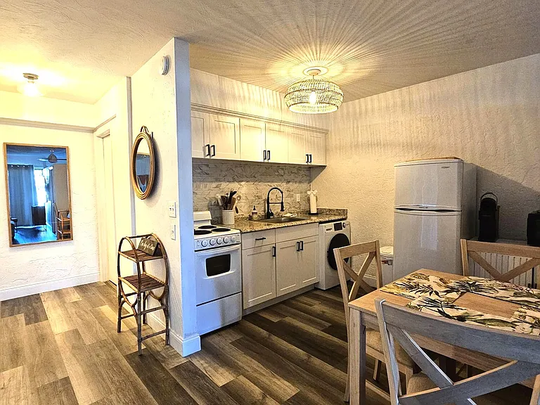 828 Wiggins Pass Rd #9-9-9 — Photo 8