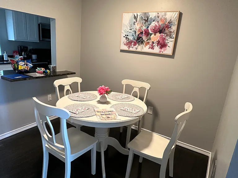 Birch Dining/kitchen