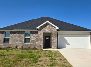 389 N Gaggle Ave, Farmington, AR 72730