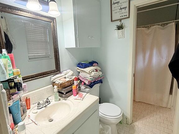 3rd image of 3911 Potomac Ave
