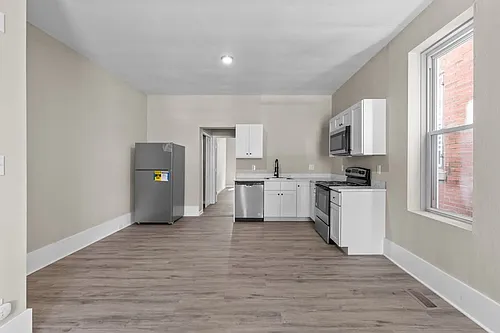 3226 Pennsylvania Ave #2F Photo 1