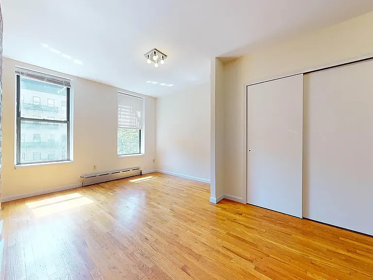 1365 1st Ave #3-C — Photo 2