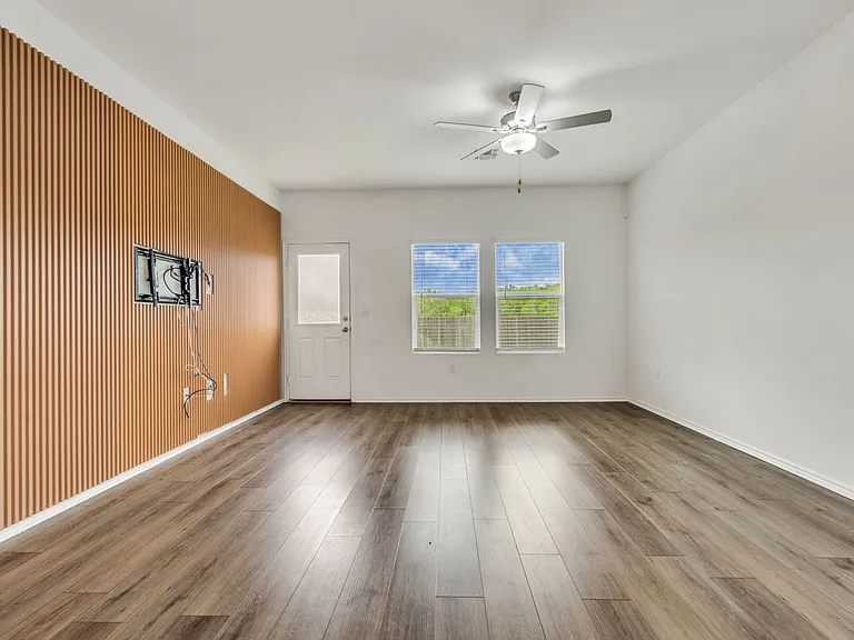 15401 Poppy Petal Dr — Photo 5