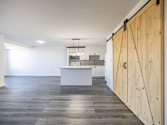 3rd image of 20 Edgecliff Golfway #312