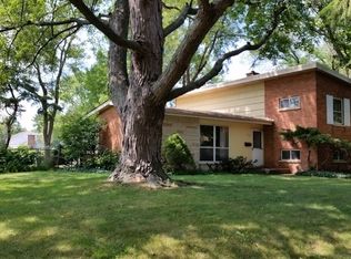 1100 Wilmot Rd, Deerfield, IL 60015