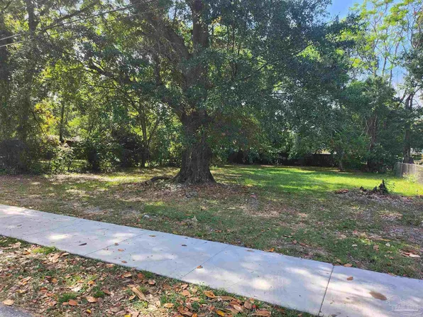 3007 N Roosevelt St, Pensacola, FL 32503