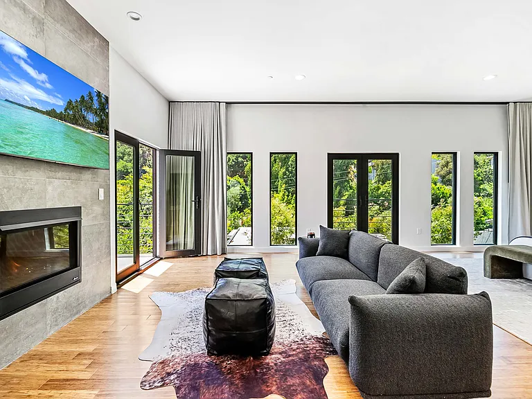 1846 Franklin Canyon Dr — Photo 21