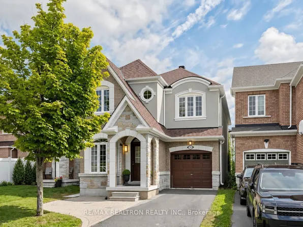 59 Dewpoint Rd, Vaughan, ON L4J 9E1