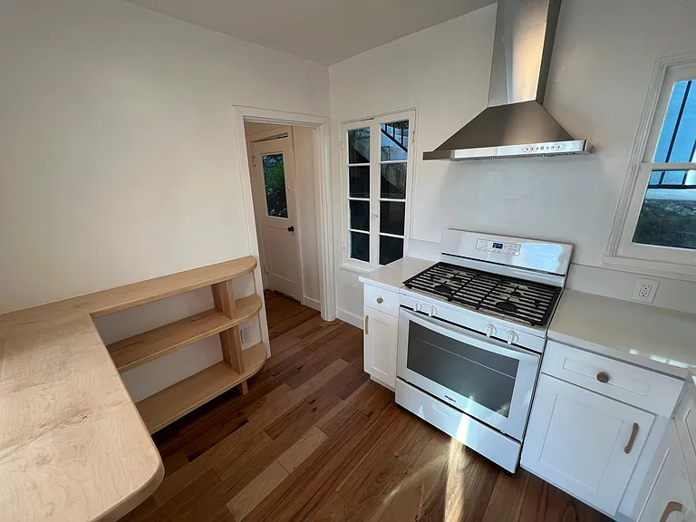 1134 N Coronado St #1/2 — Photo 12