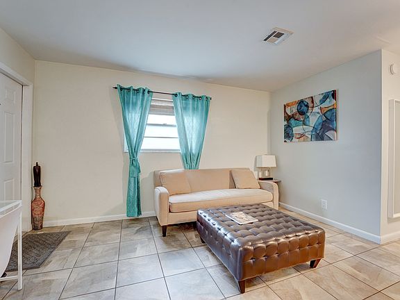3rd image of 1208 Middle St #1