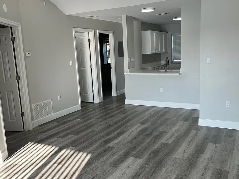 Spring Lake Apartments — Photo 123