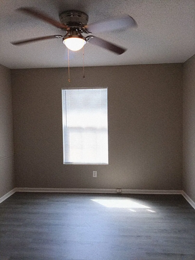 1 Bed / 1 Bath Apartment in Harrisburg Cozy & Convenient Living — Photo 4