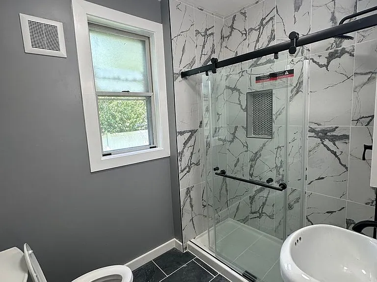 1004 Woodland Ave — Photo 9