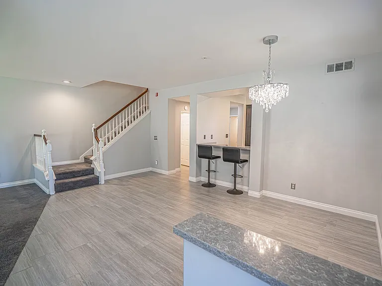 23491 Abbey Glen Pl — Photo 5