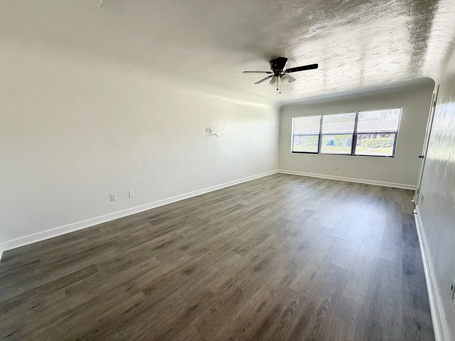 929 East Walnut Street - 1 — Photo 3