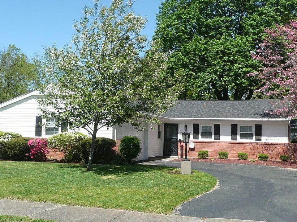 1st image of 2417 Woodmont Dr