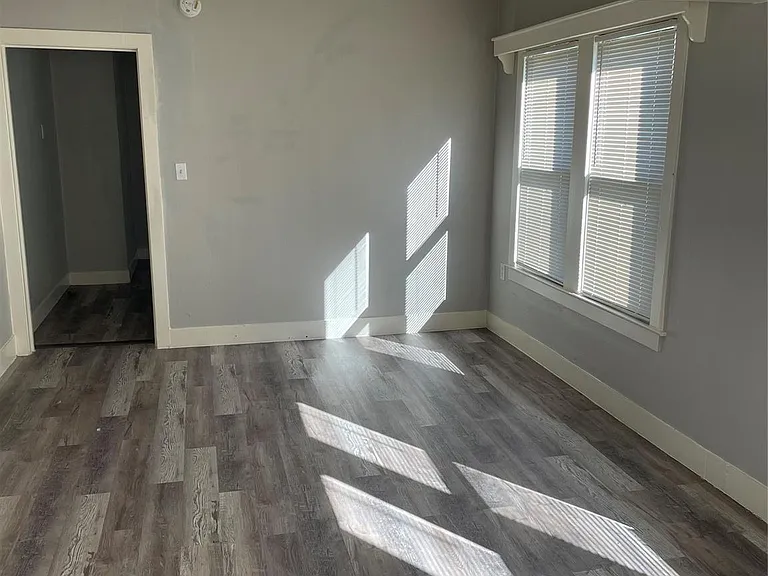 705 Cincinnati St — Photo 3