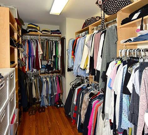 5th image of 900 Locust St NE #Upstairs