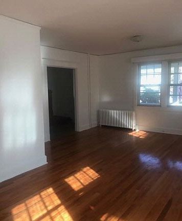 5th image of 11 Raymond St