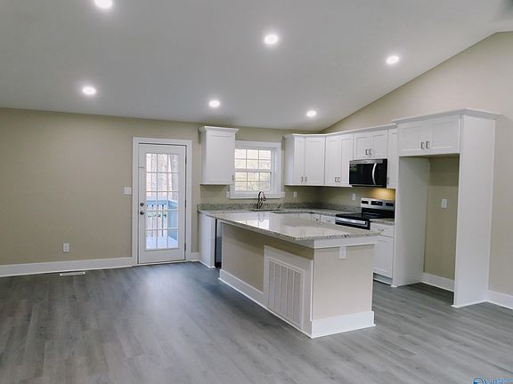 3rd image of 13121 Chaney Thompson Rd SE