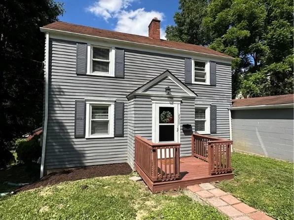 2305 Locust St, South Greensburg Boro, PA 15601