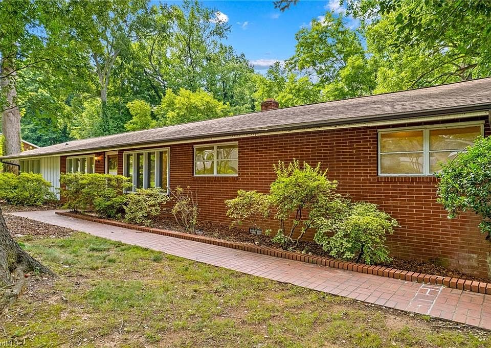 1st image of 1221 Forestdale Dr