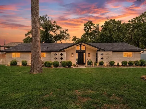 25402 Spring Ridge Dr, Spring, TX 77386