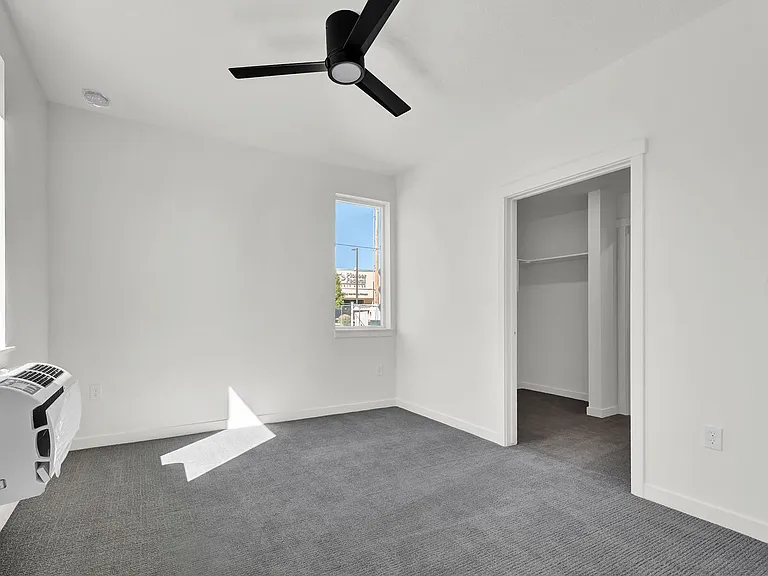 Veazey Park Apartments — Photo 57