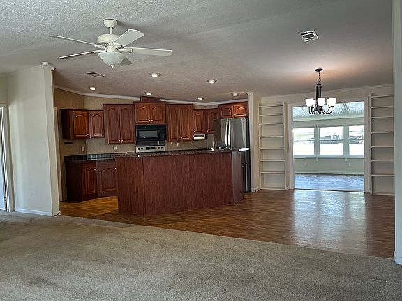 3rd image of 10720 Sturbridge Ct