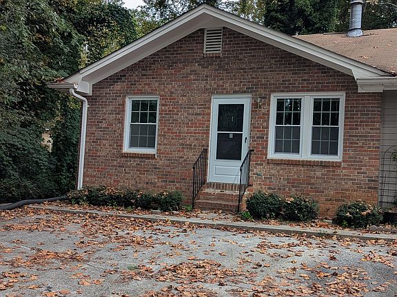2nd image of 330 Rose Cir