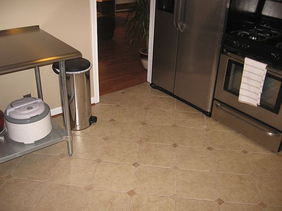 2nd image of 208 Gargantua Ave