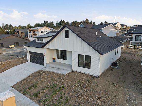 3rd image of 2906 Cyprus Cir