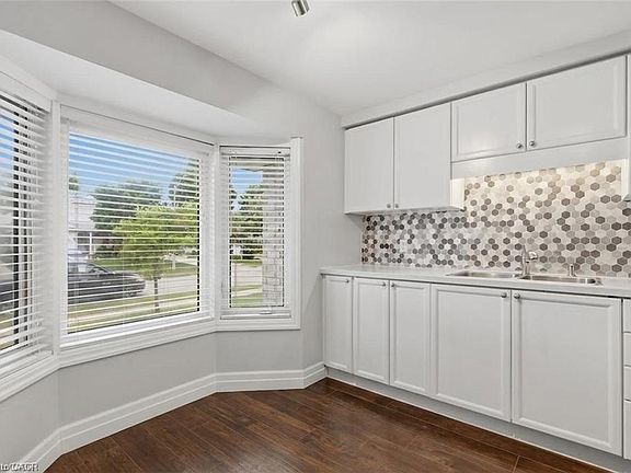 2nd image of 207B Auburn Dr