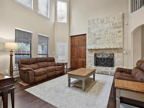 5th image of 3472 Delford Dr
