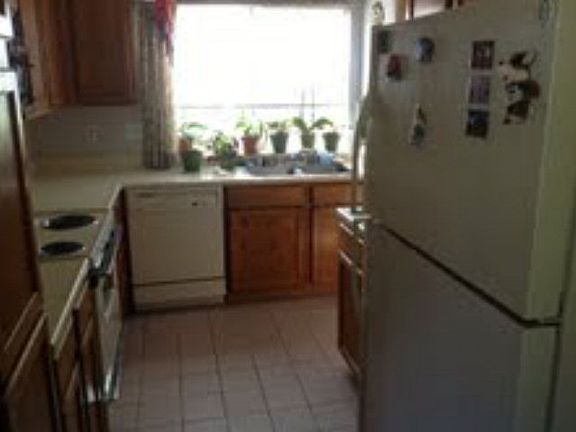 4th image of 100 Crofton Ave