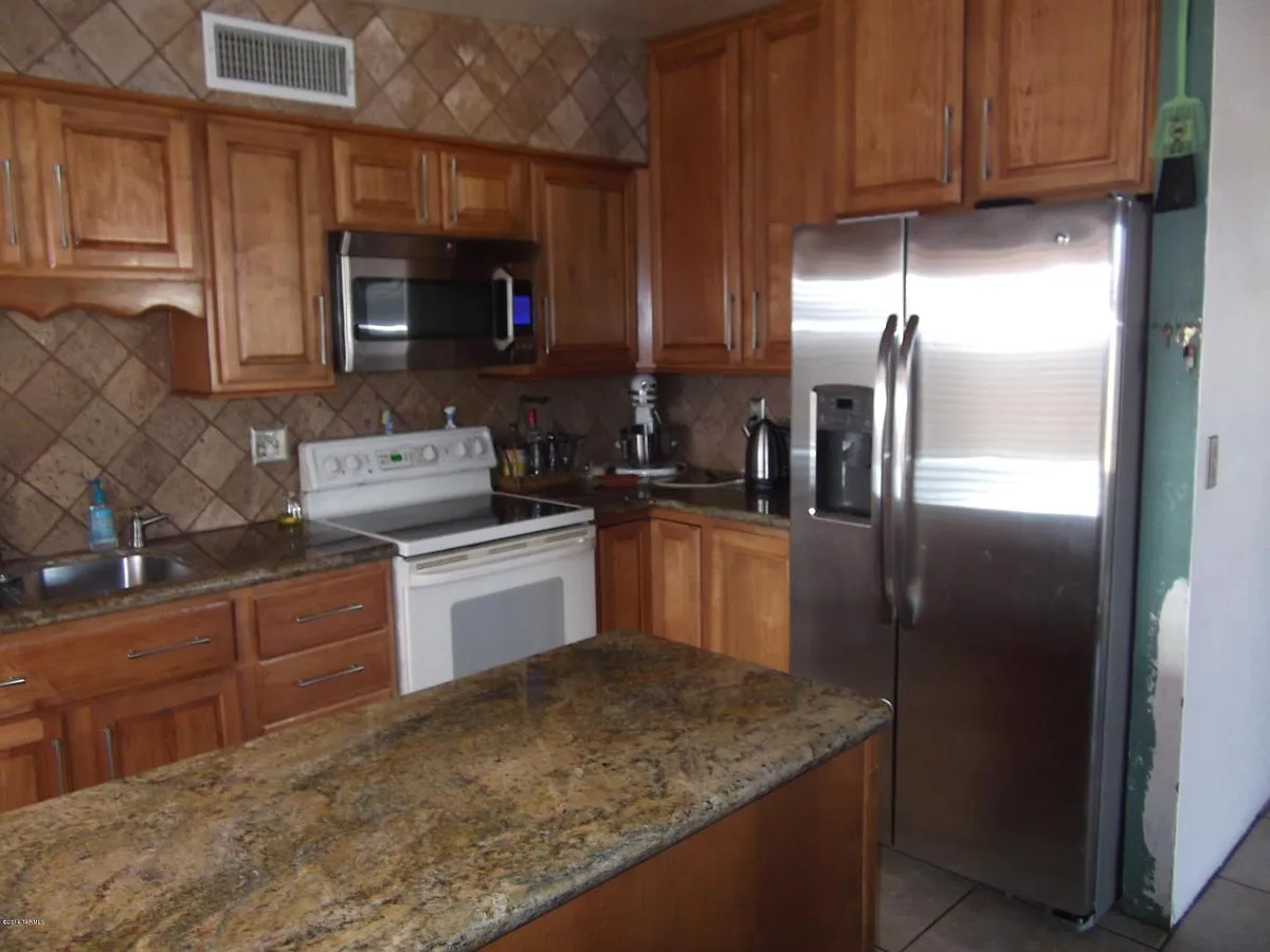 Building Photo - 2961 W Tania Pl